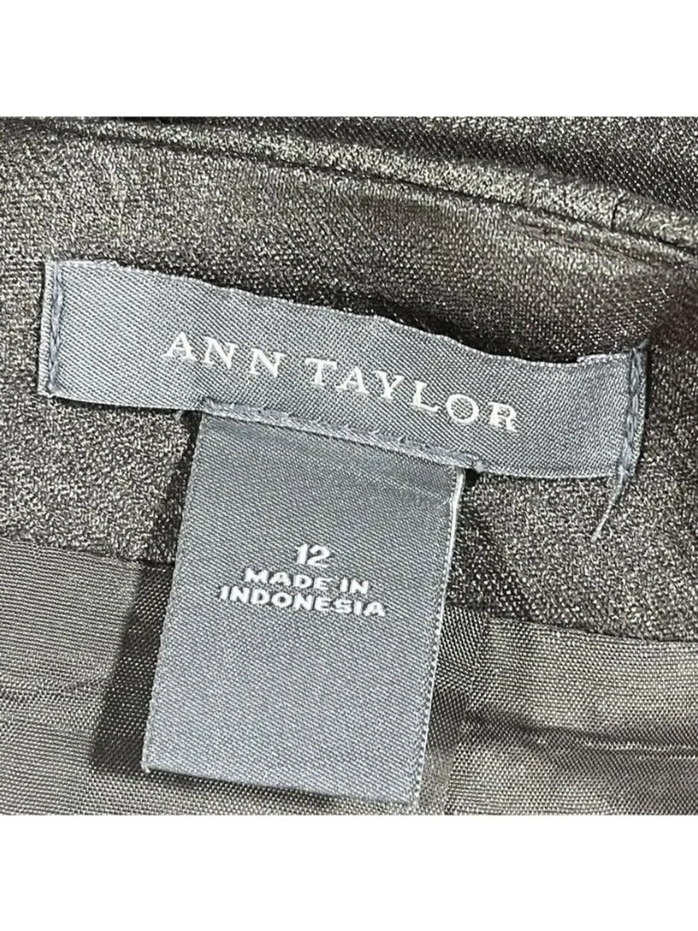 Gray Metallic Pencil Skirt With Back Zipper Closure & Subtle Sheen